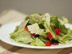 Nan Kin
(lettuce, cherry tomatoes, cucumber, carrots, avocado, Japanese dressing, parmesan)